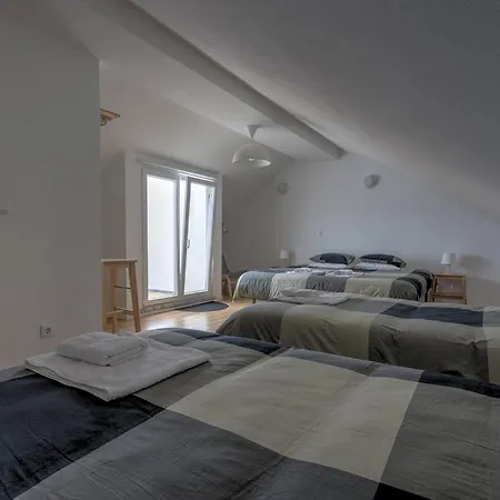 Homemoel Local Accomodation Al 3*