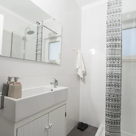 Homemoel Local Accomodation Al 3*